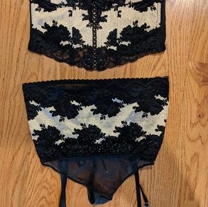 Victoria's secret corset and garter set size small